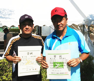 �����{�I�茠���N�j�q�̕��łR��